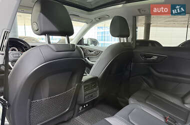 Позашляховик / Кросовер Audi Q8 2019 в 