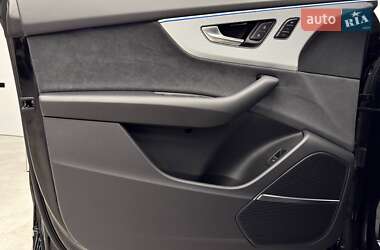 Внедорожник / Кроссовер Audi Q8 2025 в 
