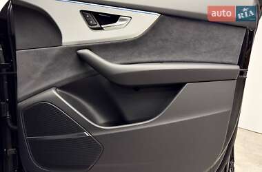 Внедорожник / Кроссовер Audi Q8 2025 в 