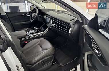 Позашляховик / Кросовер Audi Q8 2018 в  фото 15 Позашляховик / Кросовер Audi Q8 2018 в