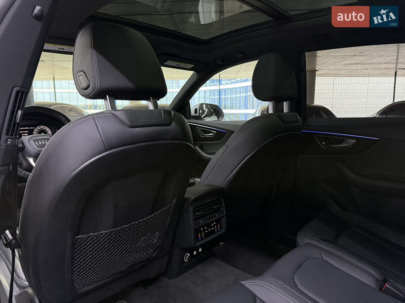 Позашляховик / Кросовер Audi Q8 2018 в Одесі фото 23 Позашляховик / Кросовер Audi Q8 2018 в Одесі