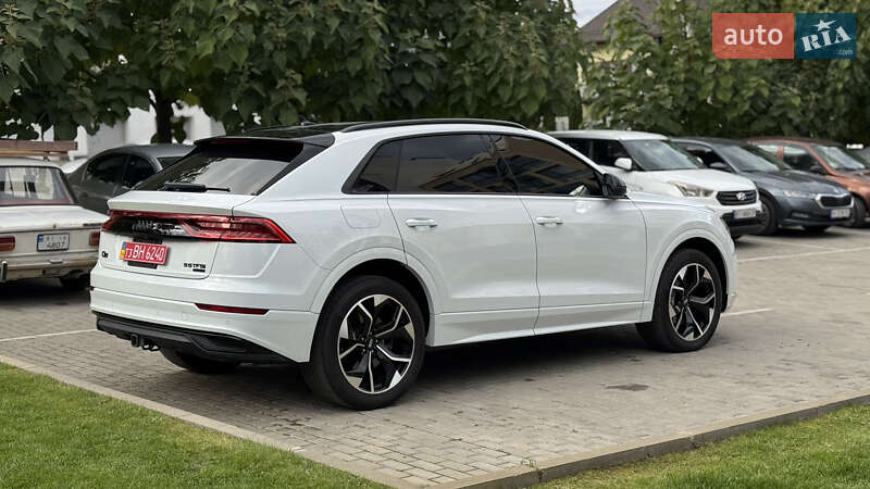 Внедорожник / Кроссовер Audi Q8 2019 в Киеве