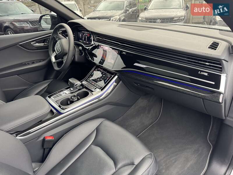Внедорожник / Кроссовер Audi Q8 2019 в Тернополе