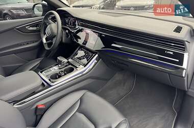 Позашляховик / Кросовер Audi Q8 2019 в 