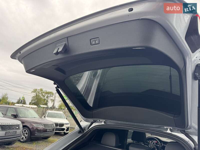Внедорожник / Кроссовер Audi Q8 2019 в Тернополе