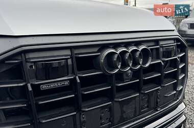 Позашляховик / Кросовер Audi Q8 2019 в 