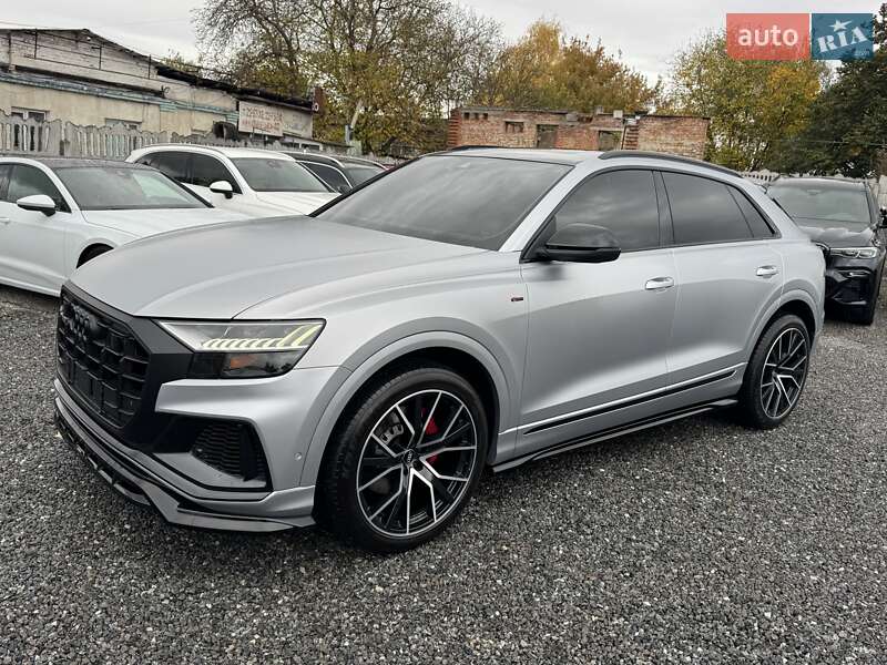 Внедорожник / Кроссовер Audi Q8 2019 в Тернополе