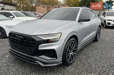 Позашляховик / Кросовер Audi Q8 2019 в 