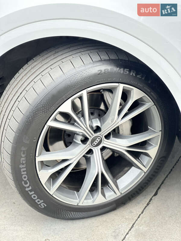 Позашляховик / Кросовер Audi Q8 2020 в Києві фото 3 Позашляховик / Кросовер Audi Q8 2020 в Києві