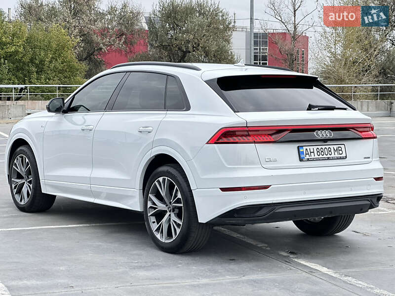 Позашляховик / Кросовер Audi Q8 2020 в Києві фото 10 Позашляховик / Кросовер Audi Q8 2020 в Києві