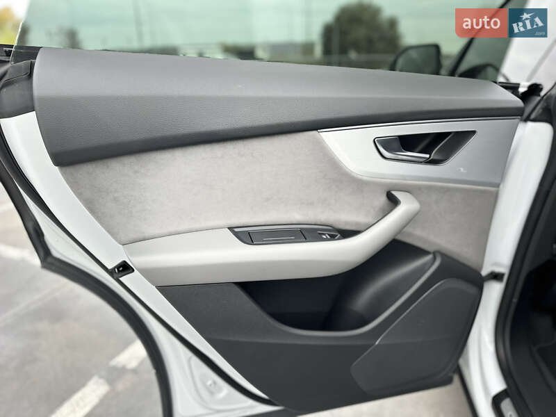 Позашляховик / Кросовер Audi Q8 2020 в Києві фото 25 Позашляховик / Кросовер Audi Q8 2020 в Києві