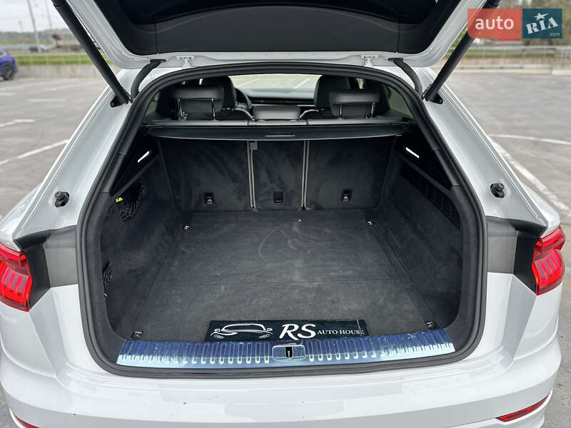 Позашляховик / Кросовер Audi Q8 2020 в Києві фото 28 Позашляховик / Кросовер Audi Q8 2020 в Києві