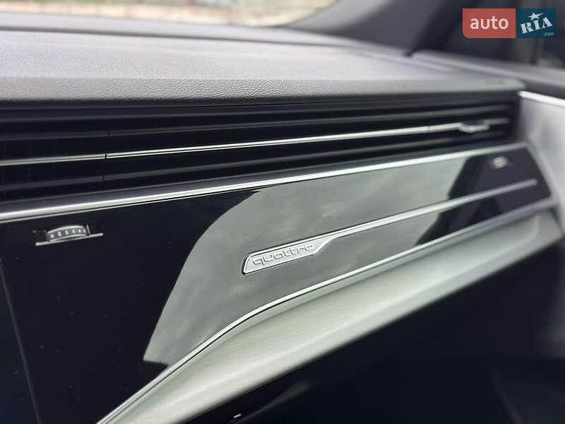 Позашляховик / Кросовер Audi Q8 2020 в Києві фото 40 Позашляховик / Кросовер Audi Q8 2020 в Києві