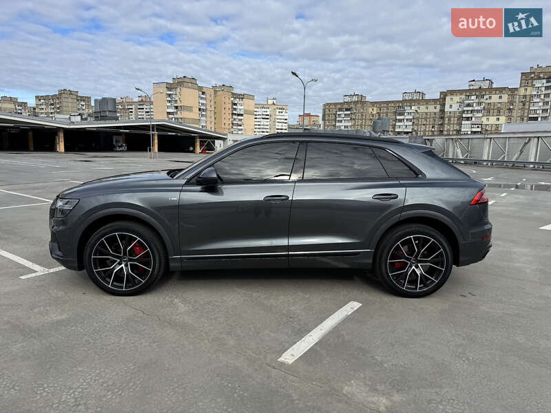 Позашляховик / Кросовер Audi Q8 2021 в Києві
