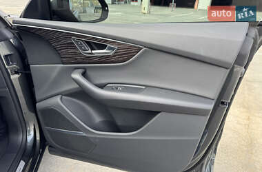 Внедорожник / Кроссовер Audi Q8 2021 в  фото 33 Внедорожник / Кроссовер Audi Q8 2021 в