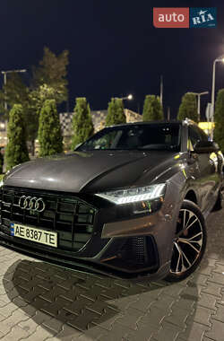 Позашляховик / Кросовер Audi Q8 2018 в  фото 2 Позашляховик / Кросовер Audi Q8 2018 в