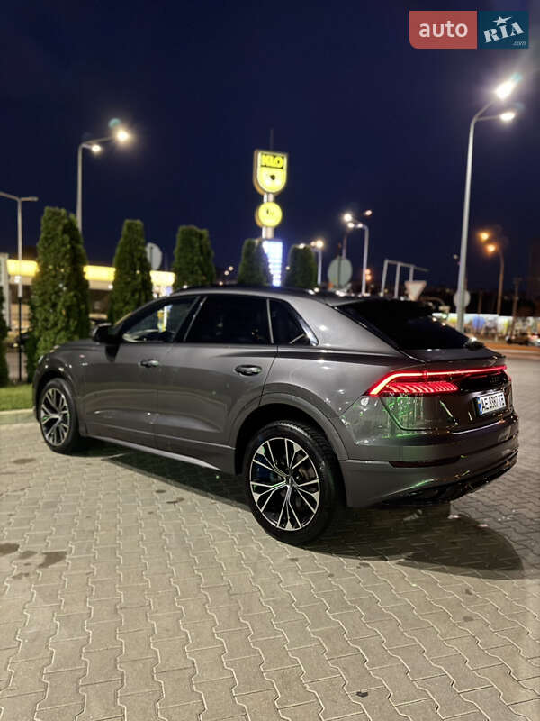 Позашляховик / Кросовер Audi Q8 2018 в Києві фото 11 Позашляховик / Кросовер Audi Q8 2018 в Києві