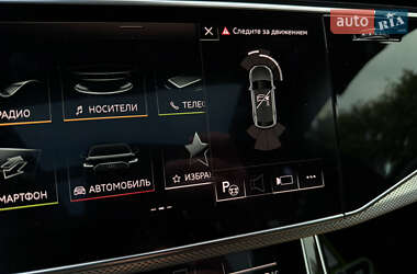 Позашляховик / Кросовер Audi Q8 2021 в 