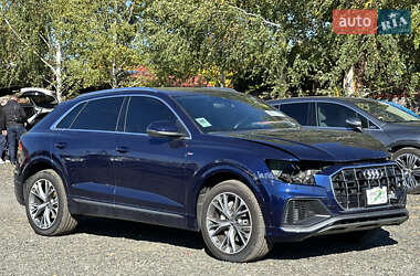 Внедорожник / Кроссовер Audi Q8 2020 в 