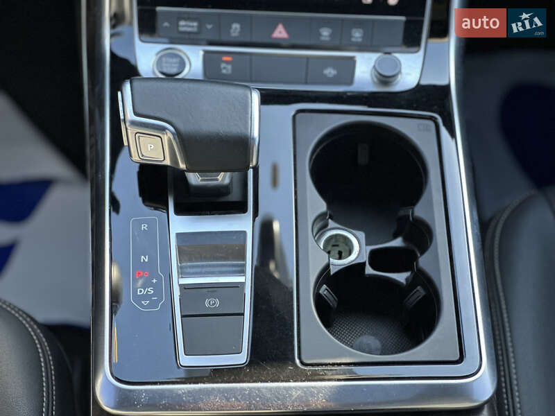 Внедорожник / Кроссовер Audi Q8 2020 в Луцке