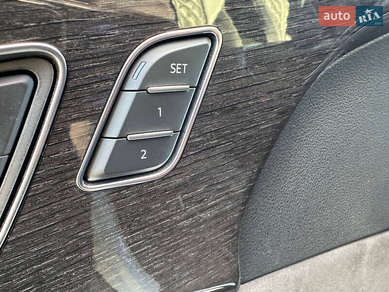 Внедорожник / Кроссовер Audi Q8 2018 в Кривом Роге