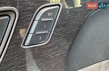 Внедорожник / Кроссовер Audi Q8 2018 в 