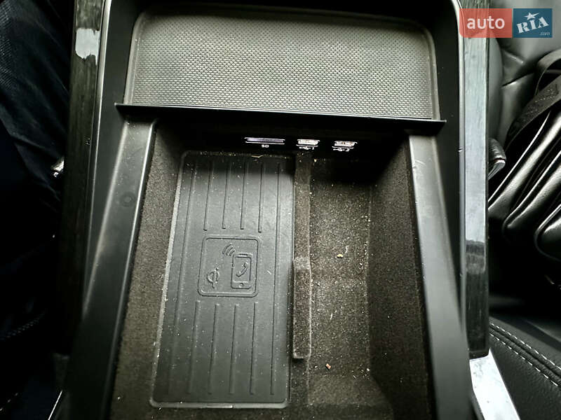 Позашляховик / Кросовер Audi Q8 2018 в Києві