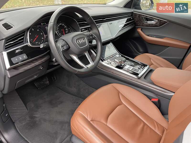 Позашляховик / Кросовер Audi Q8 2020 в Києві фото 24 Позашляховик / Кросовер Audi Q8 2020 в Києві
