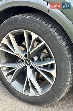 Позашляховик / Кросовер Audi Q8 2021 в  фото 8 Позашляховик / Кросовер Audi Q8 2021 в