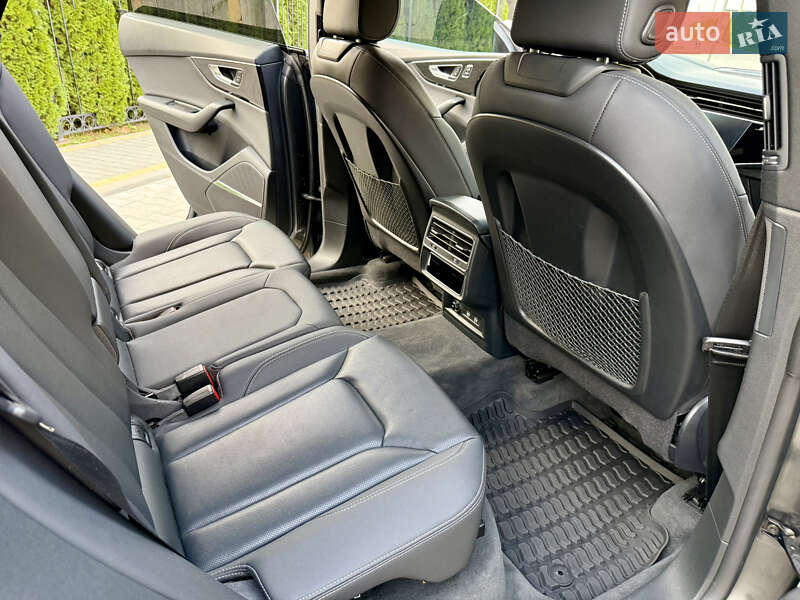 Позашляховик / Кросовер Audi Q8 2019 в Одесі фото 34 Позашляховик / Кросовер Audi Q8 2019 в Одесі