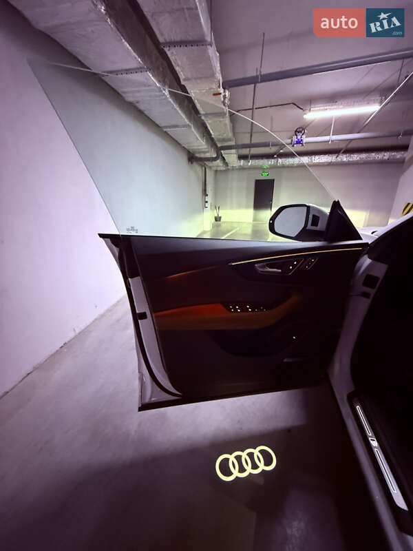 Позашляховик / Кросовер Audi Q8 2022 в Києві фото 9 Позашляховик / Кросовер Audi Q8 2022 в Києві