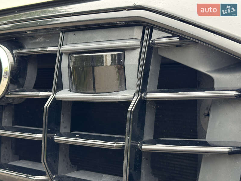 Позашляховик / Кросовер Audi Q8 2021 в Києві фото 22 Позашляховик / Кросовер Audi Q8 2021 в Києві