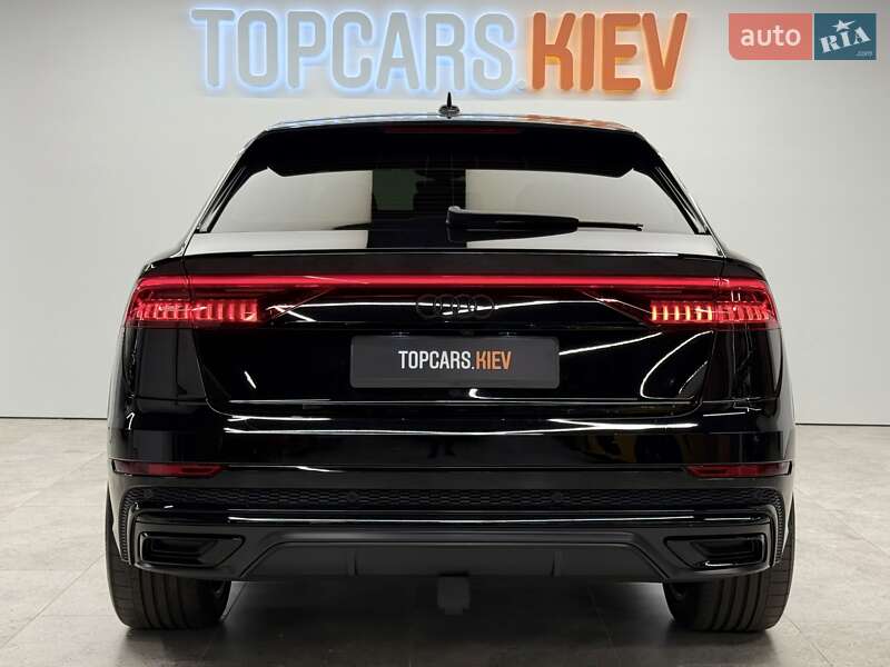 Позашляховик / Кросовер Audi Q8 2019 в Києві