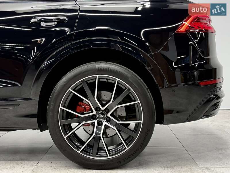 Позашляховик / Кросовер Audi Q8 2019 в Києві