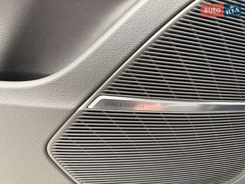 Позашляховик / Кросовер Audi Q8 2019 в Києві