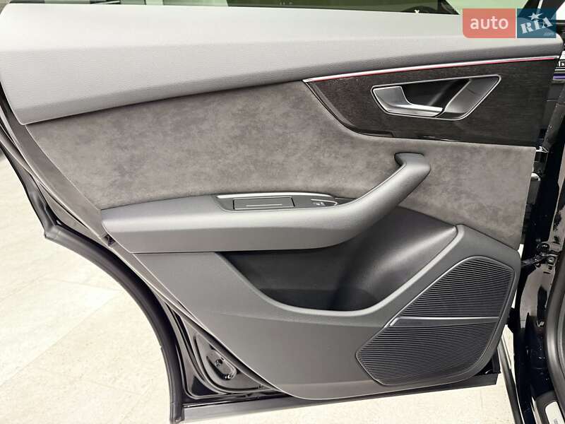 Позашляховик / Кросовер Audi Q8 2019 в Києві