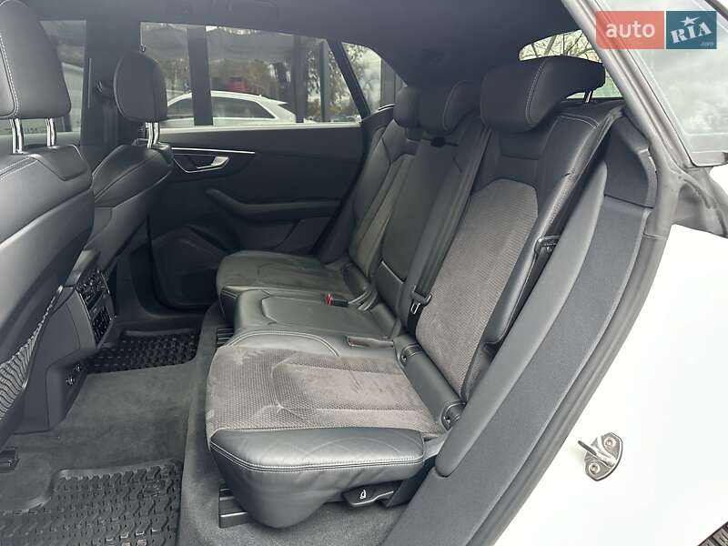 Позашляховик / Кросовер Audi Q8 2019 в Києві фото 46 Позашляховик / Кросовер Audi Q8 2019 в Києві
