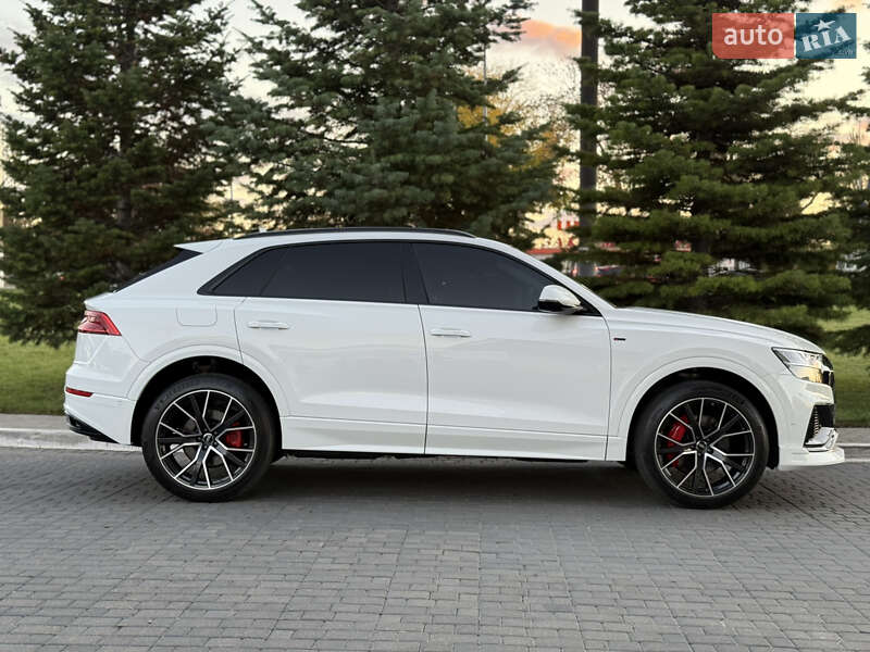 Позашляховик / Кросовер Audi Q8 2023 в Одесі