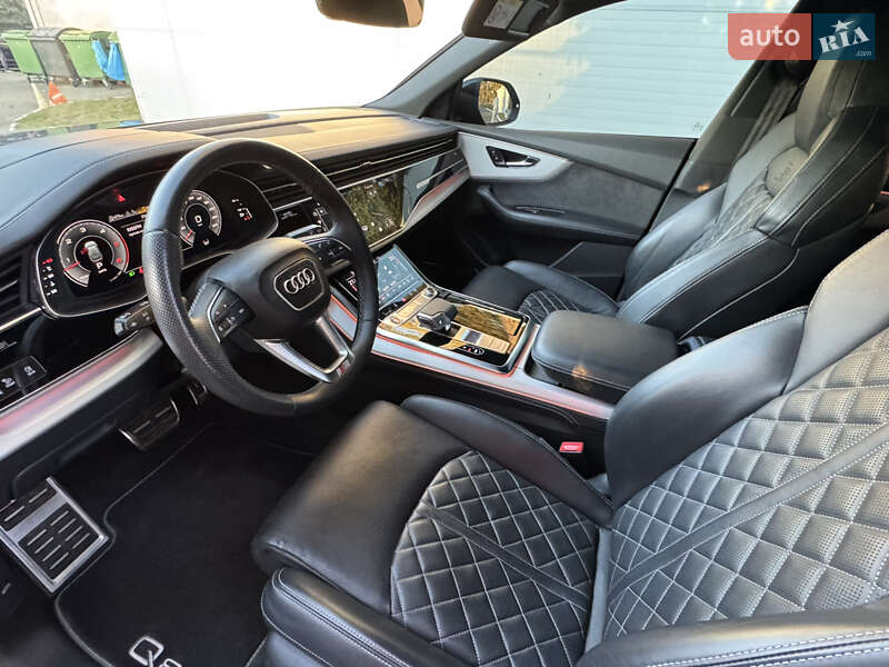 Позашляховик / Кросовер Audi Q8 2021 в Києві