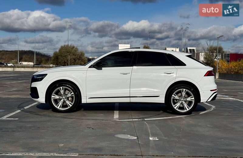 Позашляховик / Кросовер Audi Q8 2020 в Києві фото 19 Позашляховик / Кросовер Audi Q8 2020 в Києві