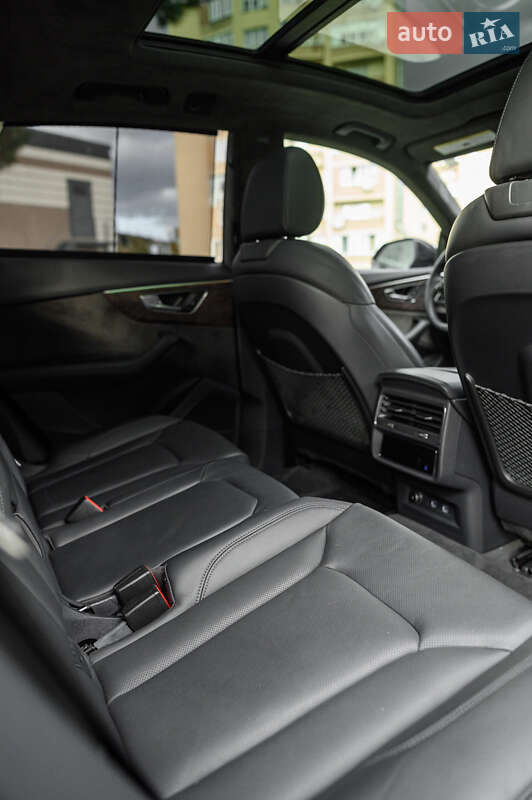 Внедорожник / Кроссовер Audi Q8 2019 в Львове фото 92 Внедорожник / Кроссовер Audi Q8 2019 в Львове