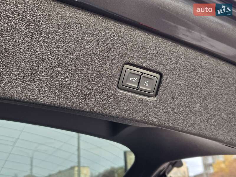 Внедорожник / Кроссовер Audi Q8 2020 в Киеве