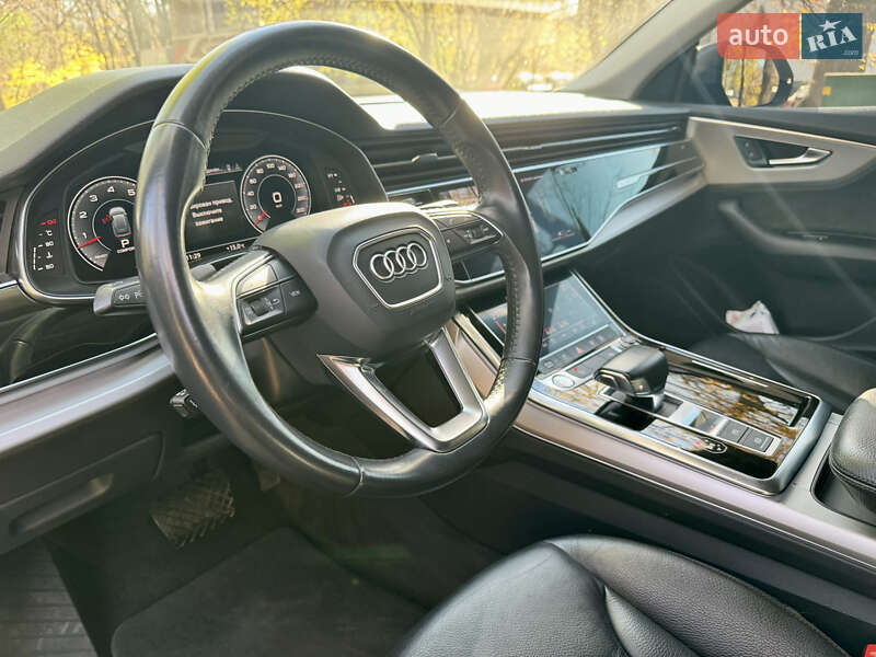 Позашляховик / Кросовер Audi Q8 2019 в Києві