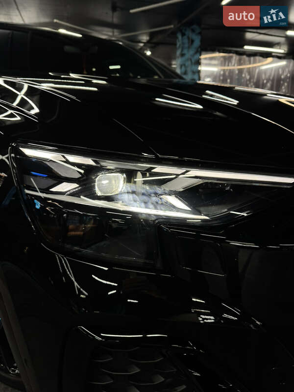 Позашляховик / Кросовер Audi Q8 2024 в Києві