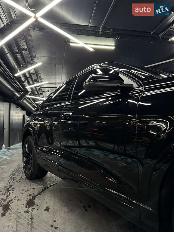 Позашляховик / Кросовер Audi Q8 2024 в Києві