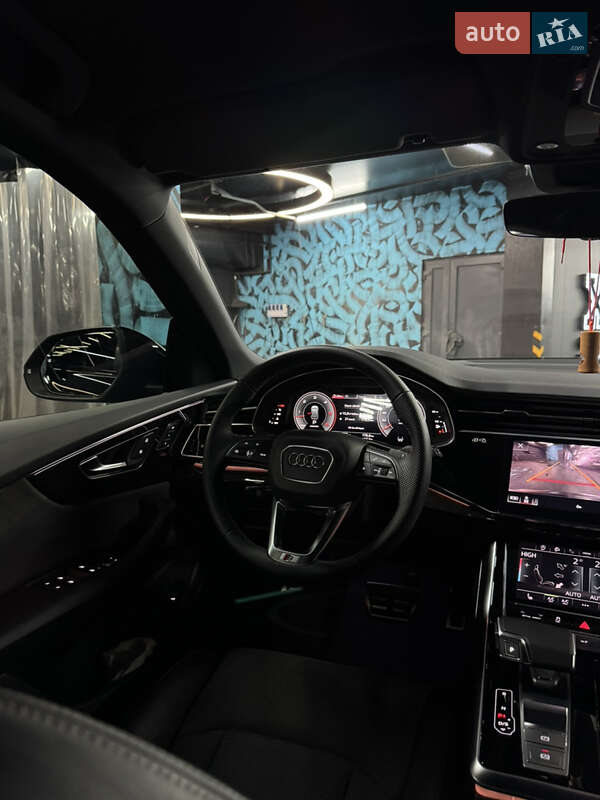 Позашляховик / Кросовер Audi Q8 2024 в Києві