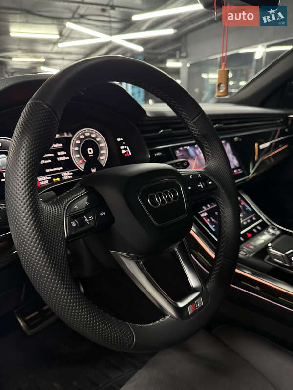 Позашляховик / Кросовер Audi Q8 2024 в Києві