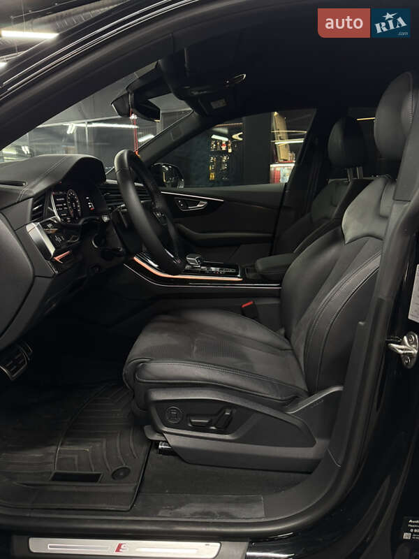 Позашляховик / Кросовер Audi Q8 2024 в Києві