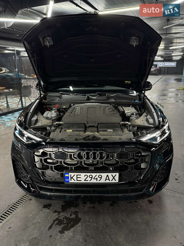 Позашляховик / Кросовер Audi Q8 2024 в Києві