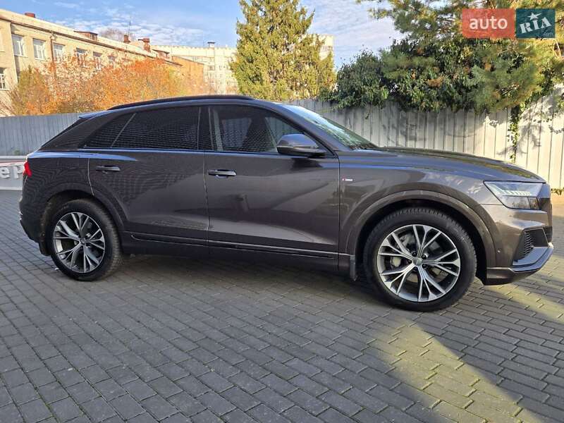 Внедорожник / Кроссовер Audi Q8 2019 в Киеве фото 3 Внедорожник / Кроссовер Audi Q8 2019 в Киеве